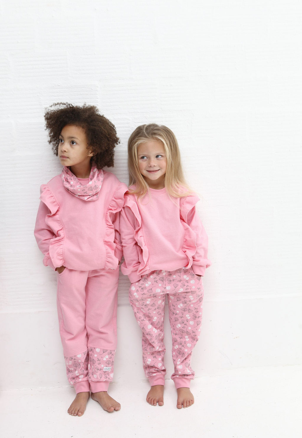 Elegant frilly longsleeve dusty pink tops