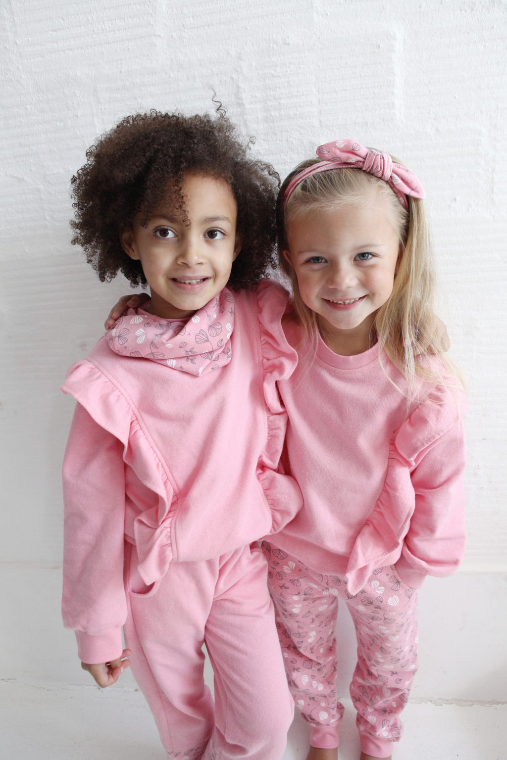 Elegant frilly longsleeve dusty pink tops