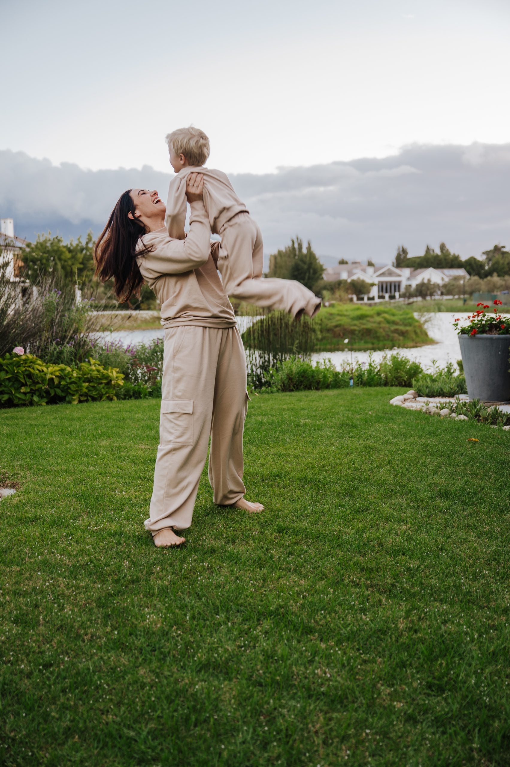 Embroidered Stone Top - Cat in frame