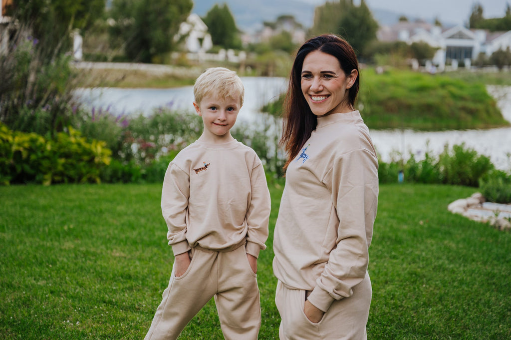 Embroidered Stone Top - Dachshund